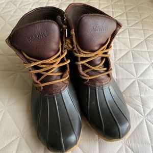 Sperry duck boots🦆